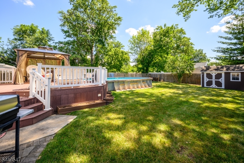 98 Remsen Ave