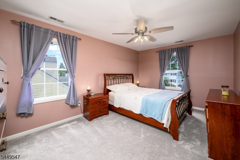 98 Remsen Ave