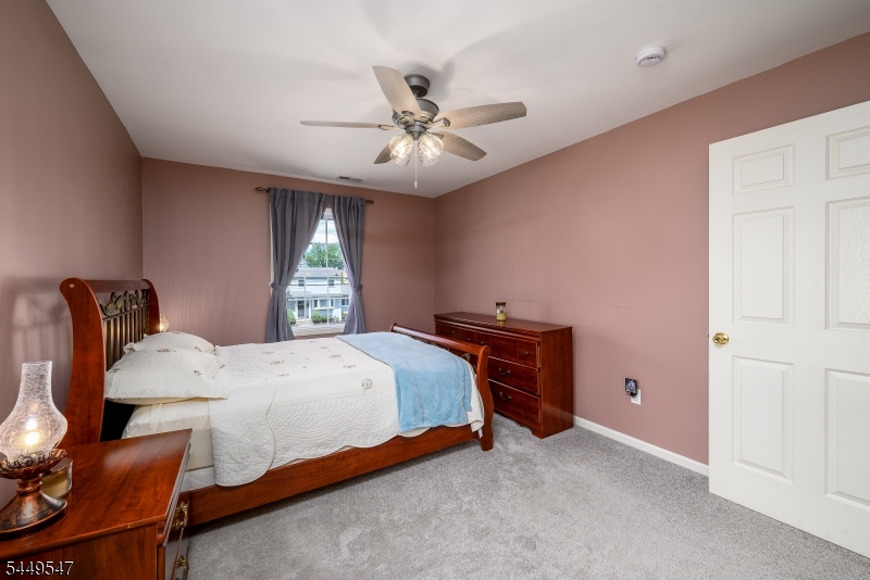 98 Remsen Ave