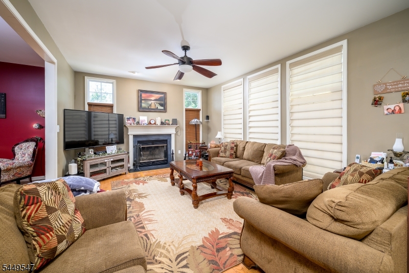98 Remsen Ave