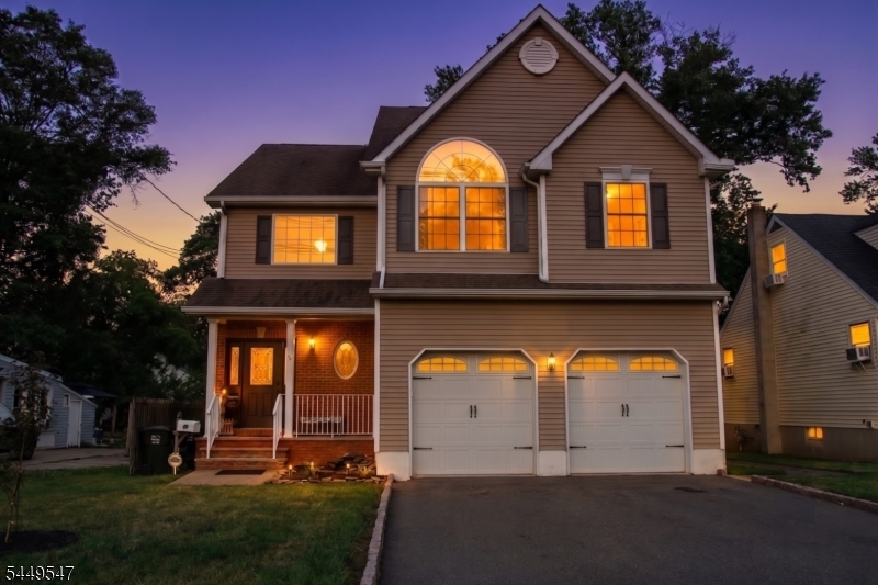 98 Remsen Ave