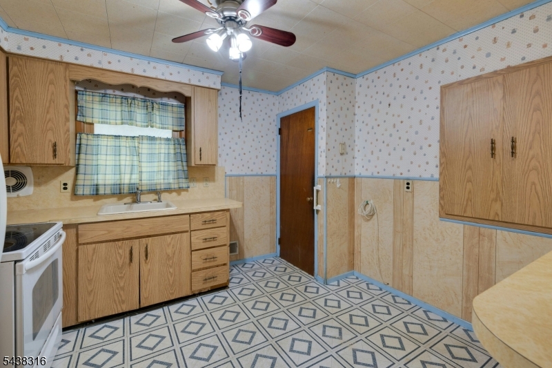56 Seminole Ave