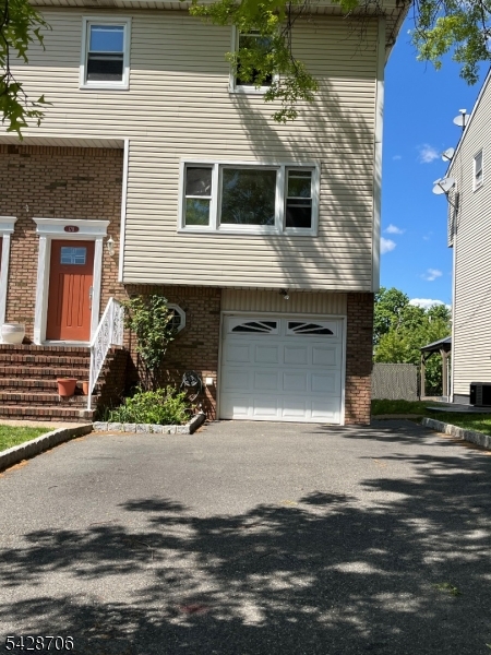 17 Garden Dr