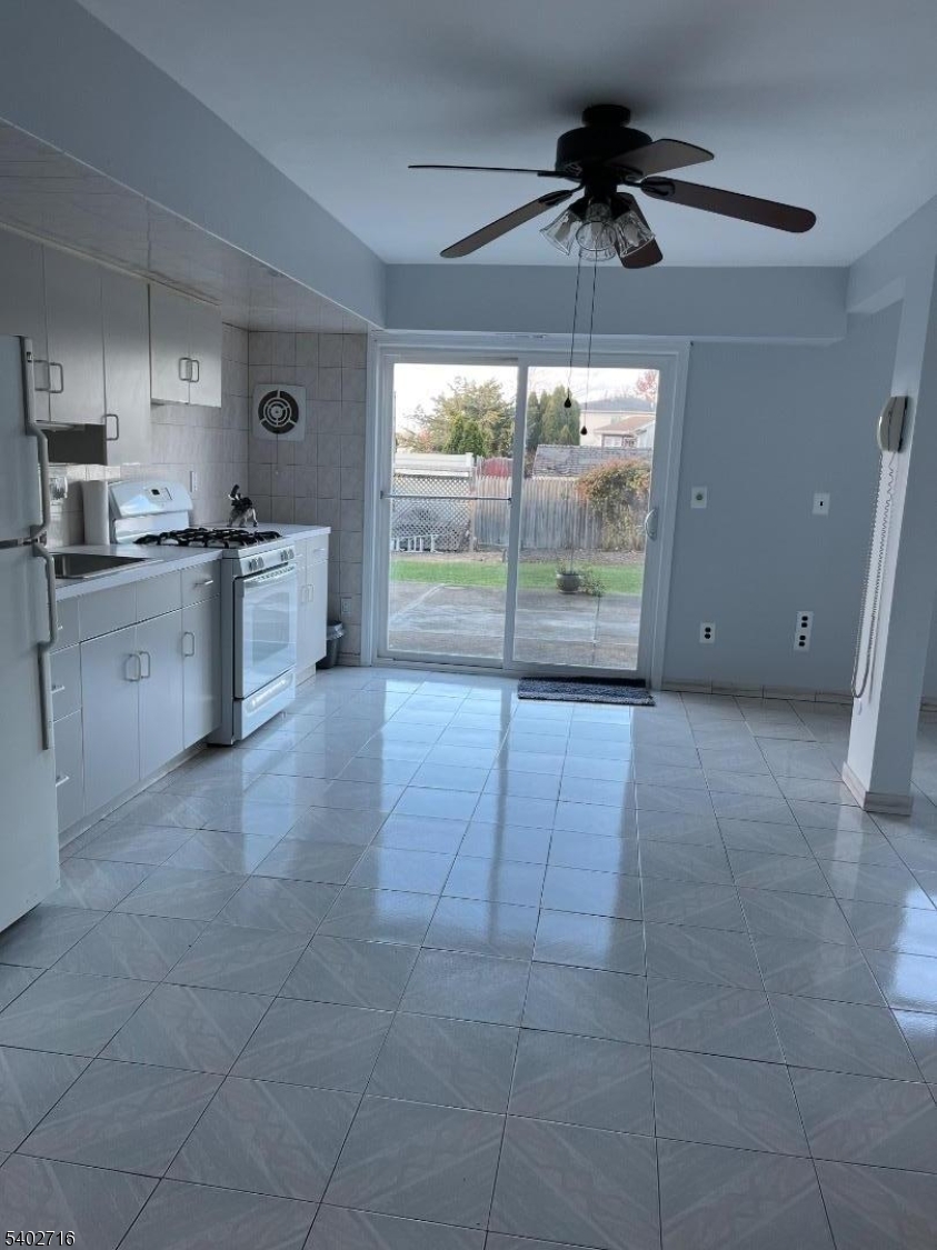 17 Garden Dr