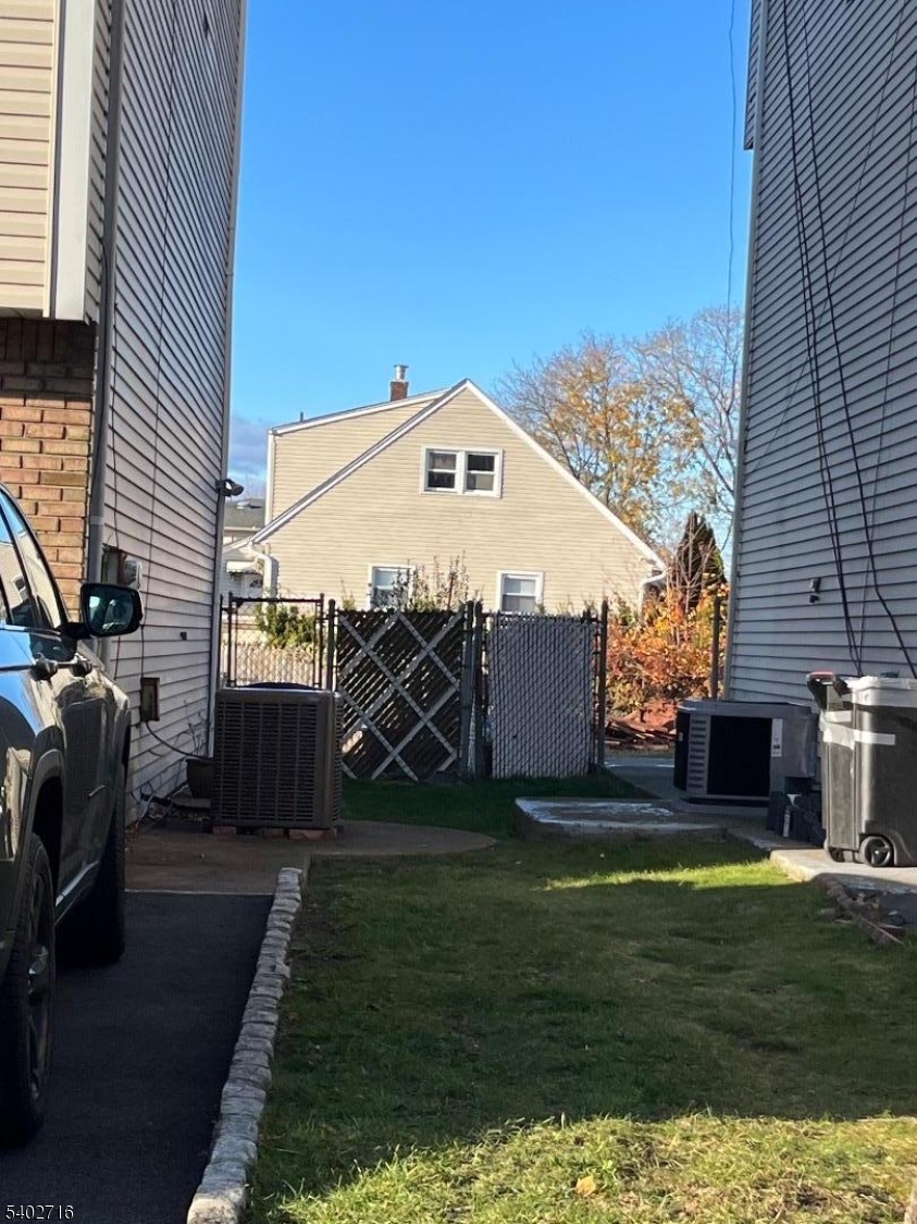 17 Garden Dr