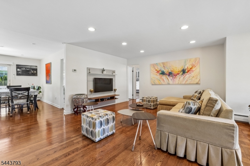 207 Stoughton Ave
