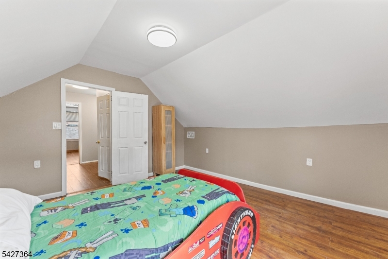 15 Putnam Pl
