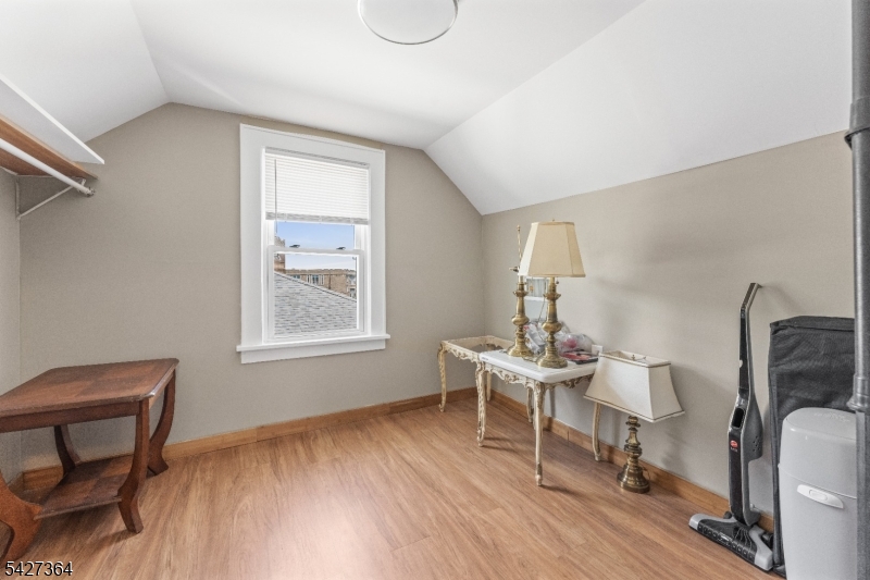 15 Putnam Pl