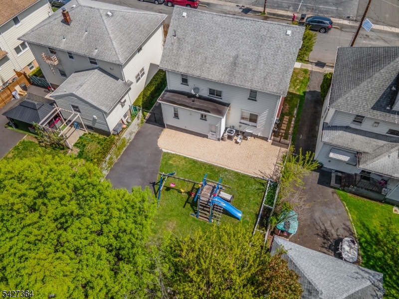 15 Putnam Pl