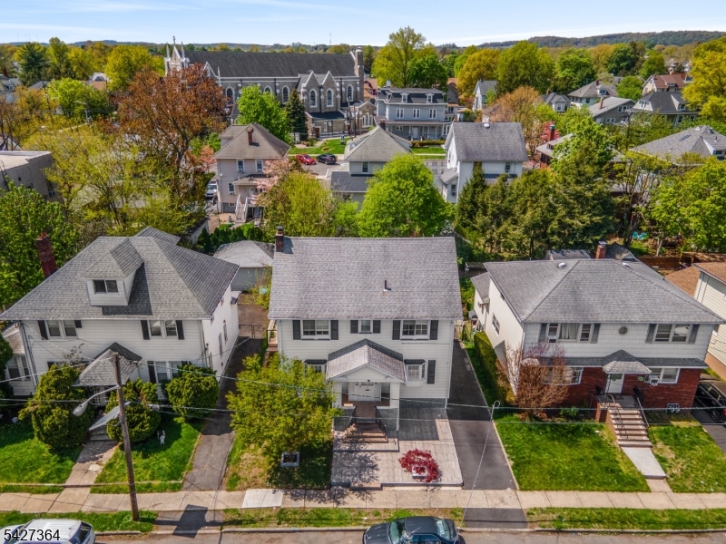 15 Putnam Pl