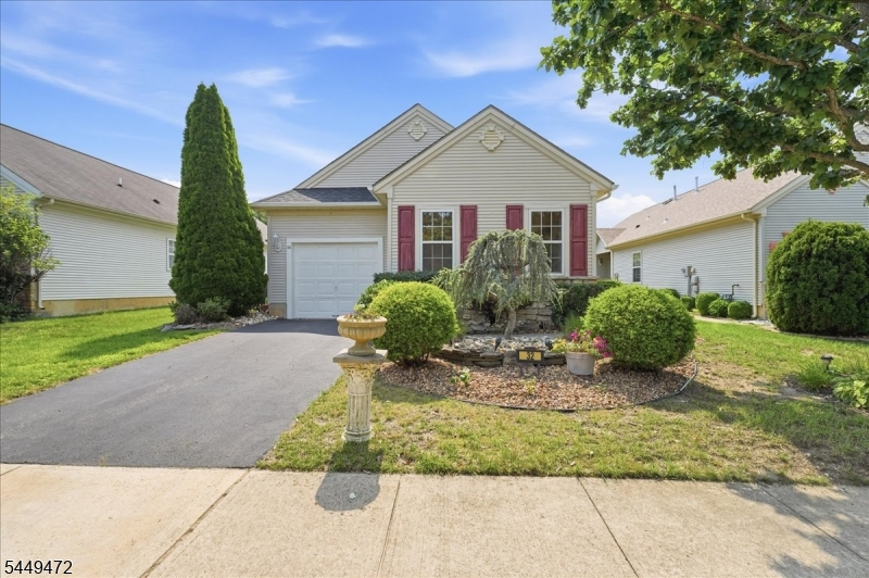 32 Gabriella Cir