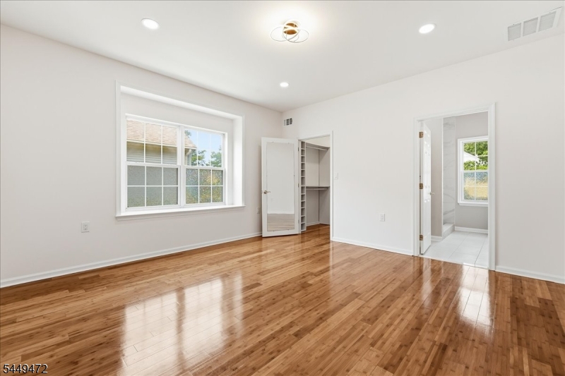 32 Gabriella Cir