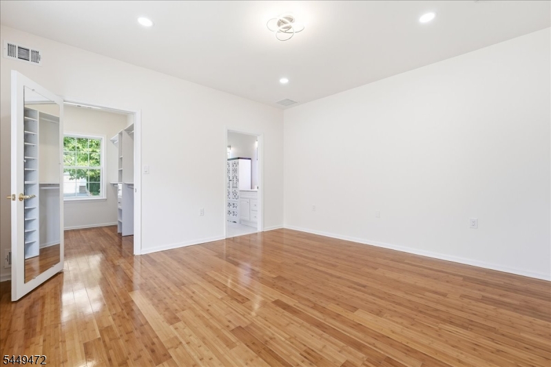 32 Gabriella Cir