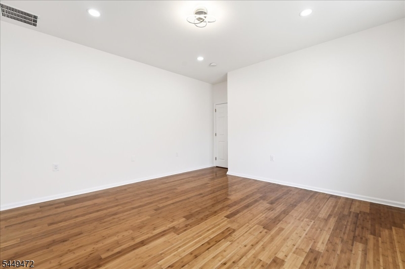 32 Gabriella Cir