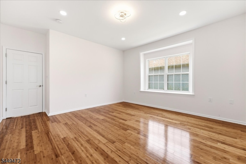 32 Gabriella Cir