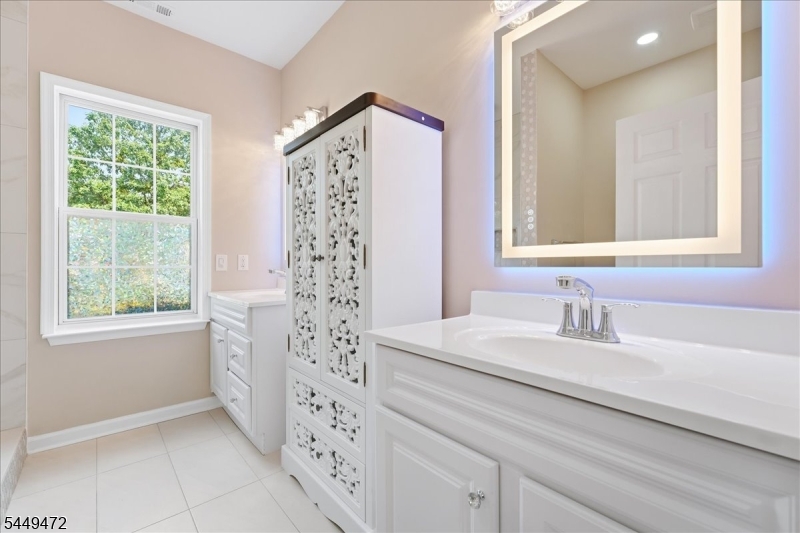 32 Gabriella Cir