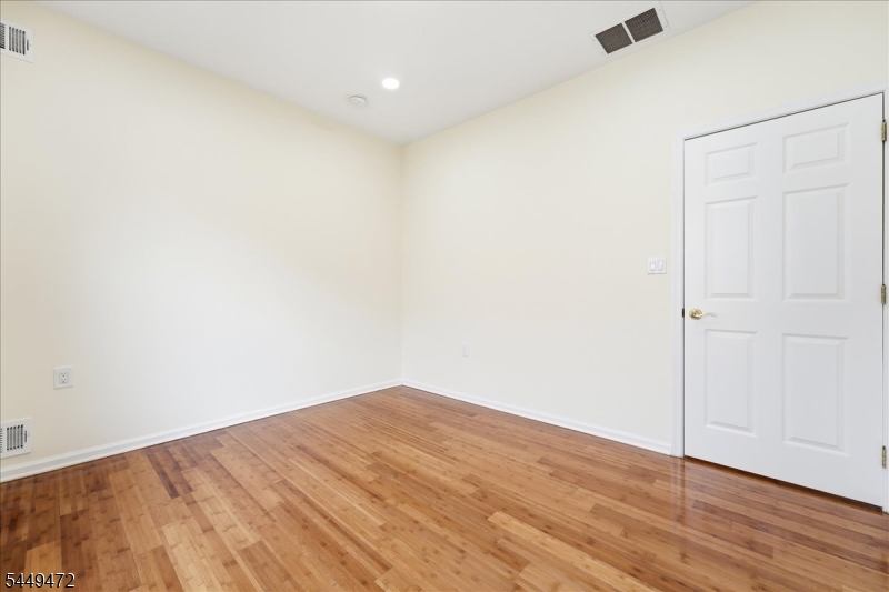 32 Gabriella Cir