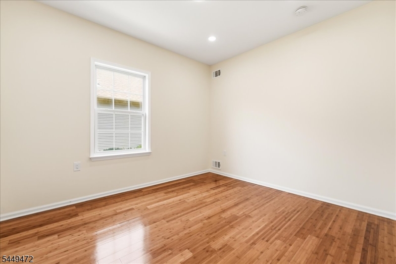 32 Gabriella Cir