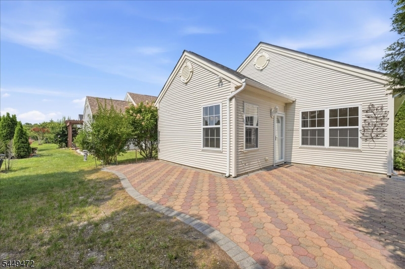32 Gabriella Cir