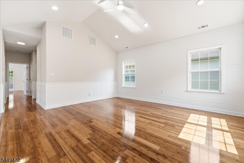 32 Gabriella Cir