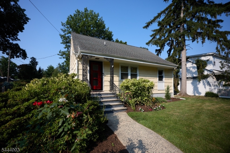 745 Mclaughlin Pl
