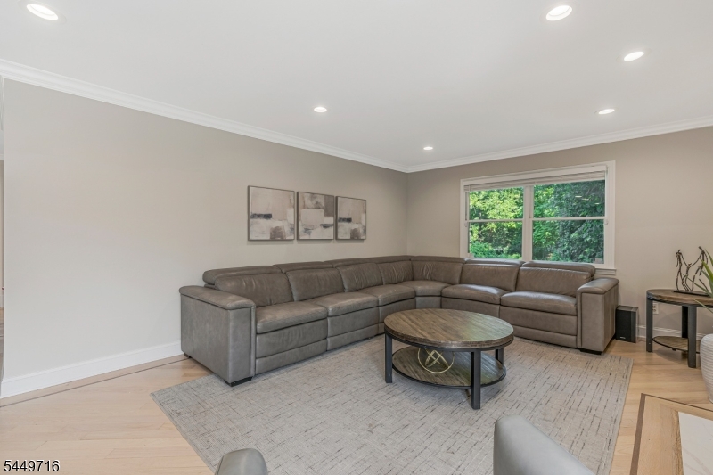 331 Arlington Ave
