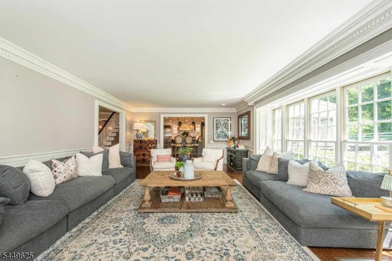 33 Hunter Dr