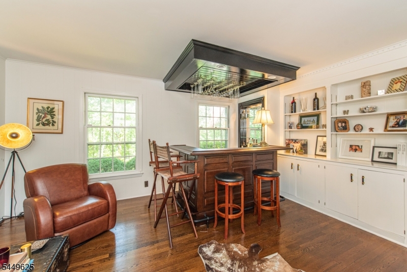 33 Hunter Dr