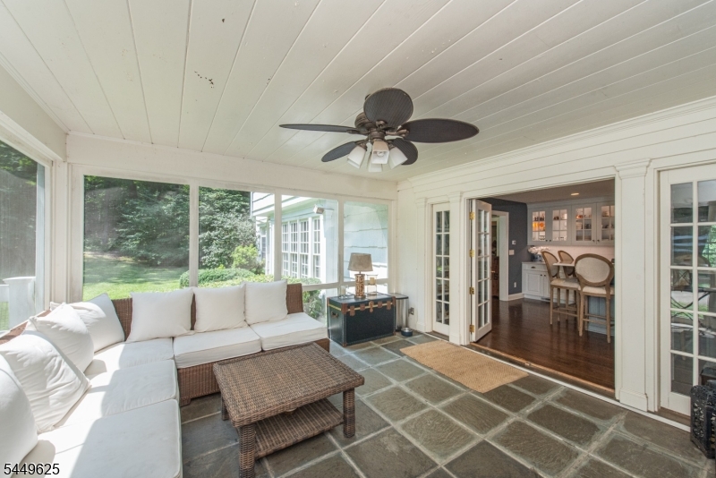 33 Hunter Dr