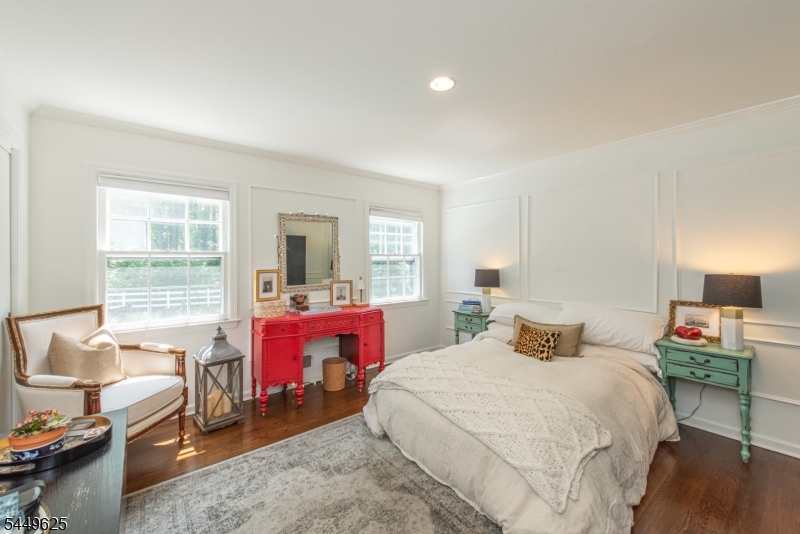 33 Hunter Dr