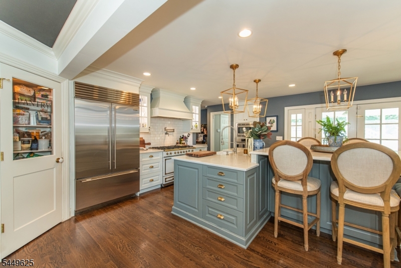 33 Hunter Dr