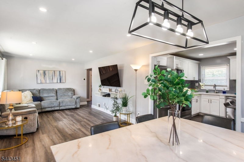 45 Karen Dr