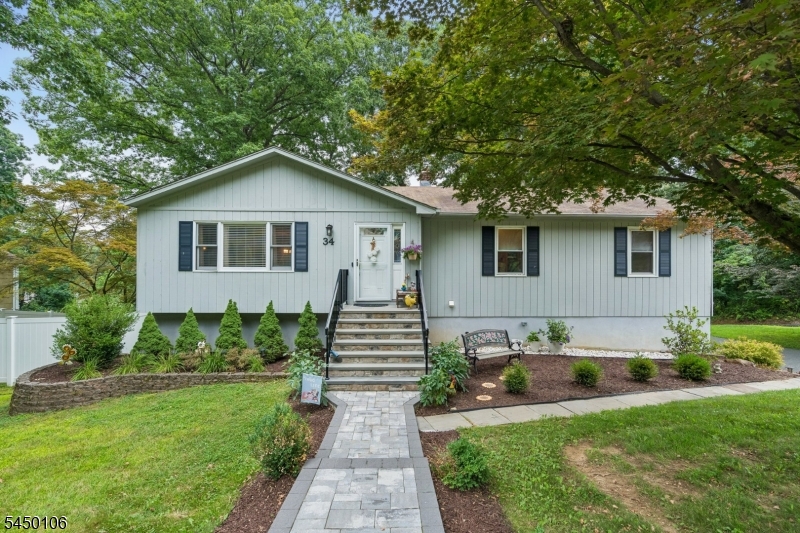 34 Crestwood Rd