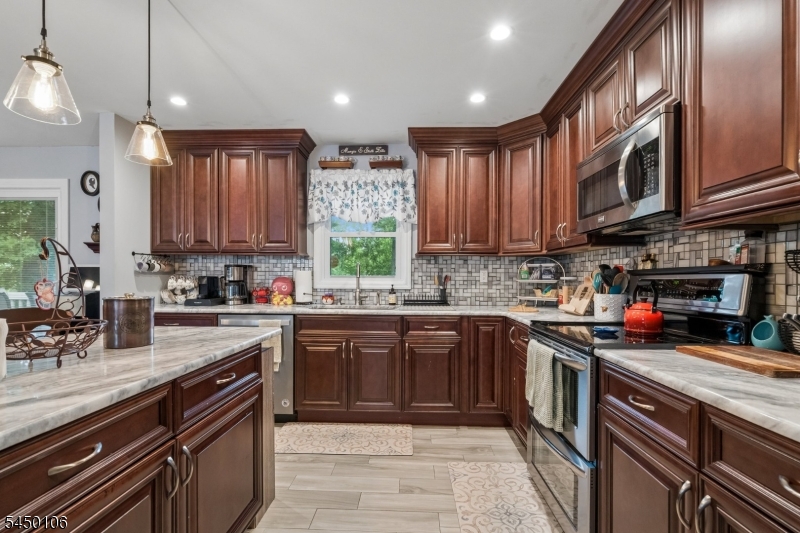 34 Crestwood Rd