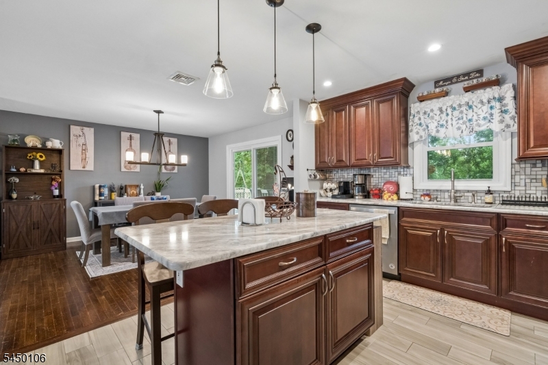 34 Crestwood Rd