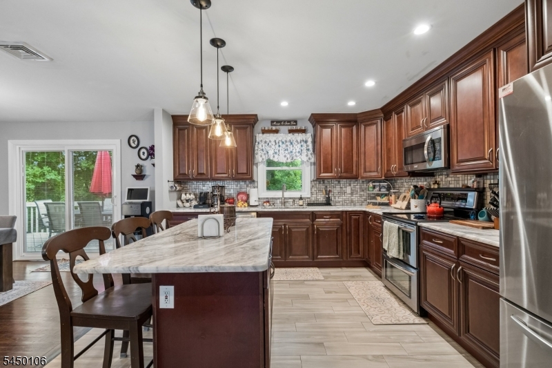 34 Crestwood Rd