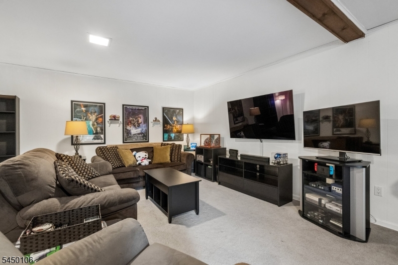 34 Crestwood Rd