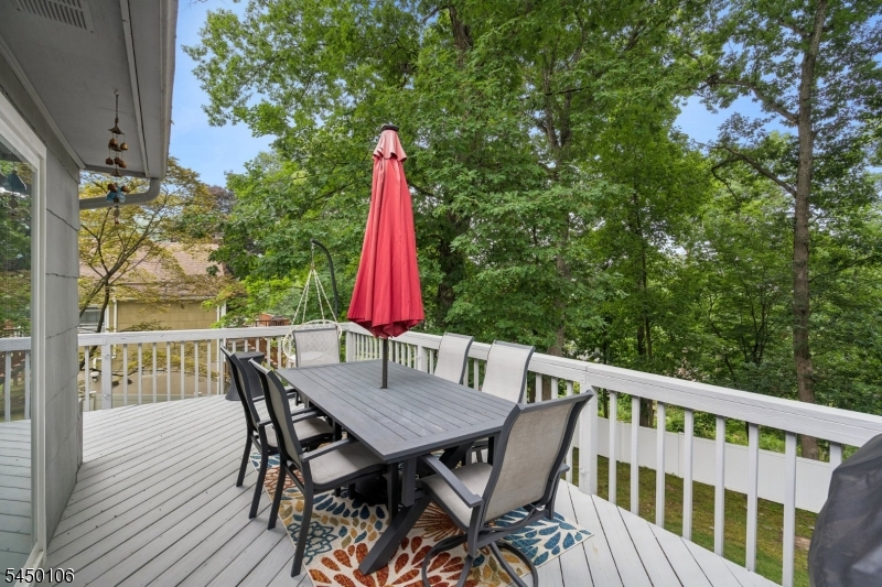 34 Crestwood Rd