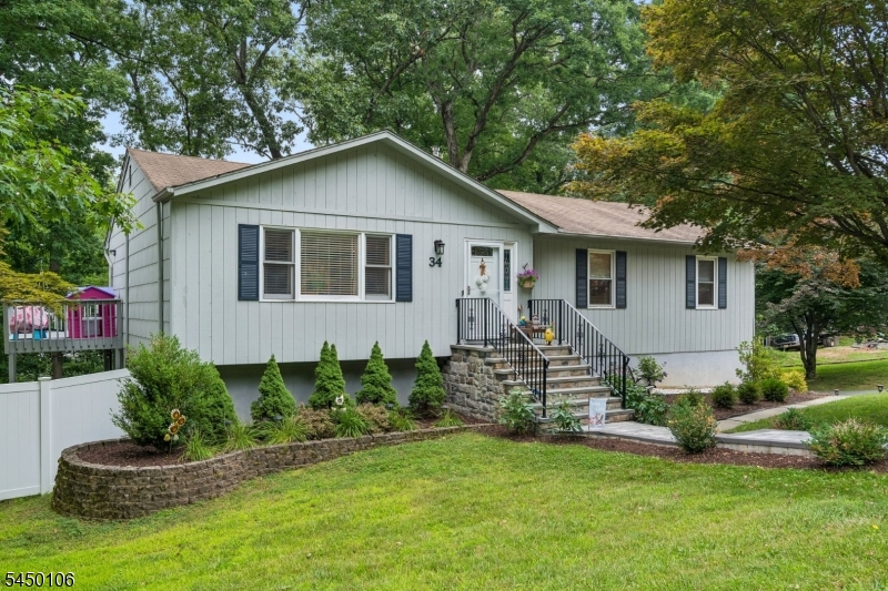 34 Crestwood Rd