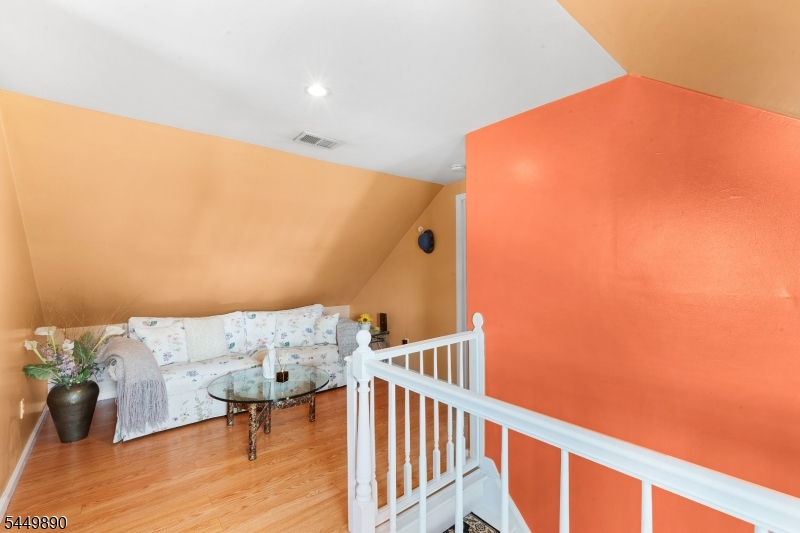 1755 Union Ave