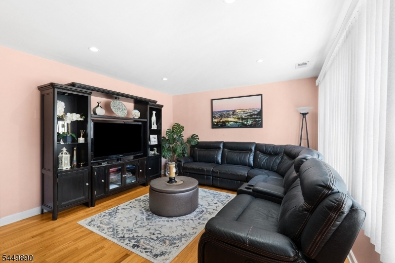1755 Union Ave