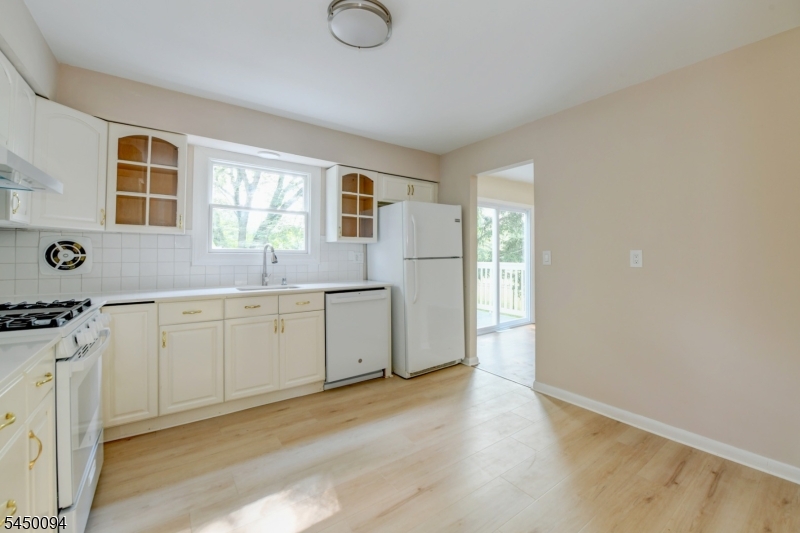 1018 Papen Rd