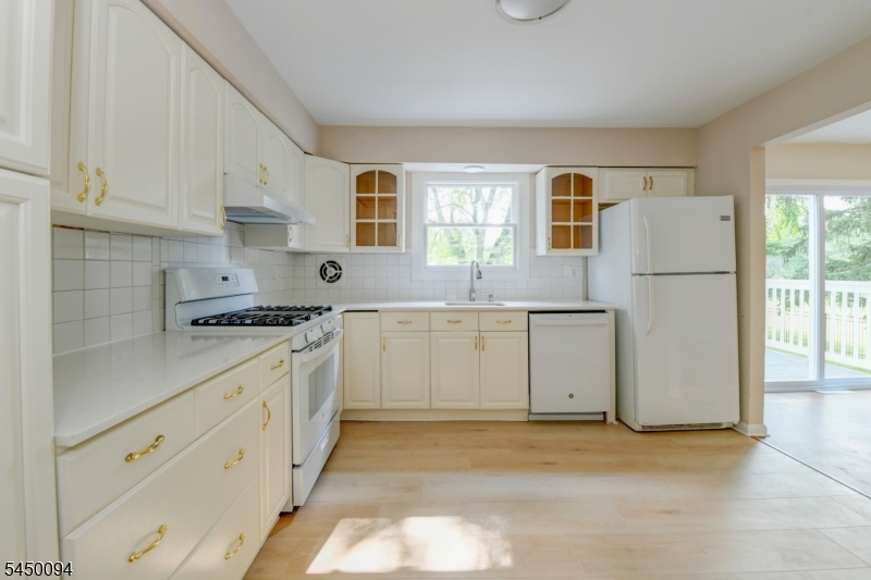 1018 Papen Rd
