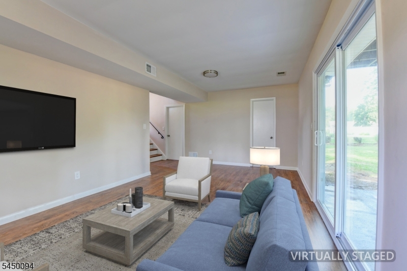1018 Papen Rd