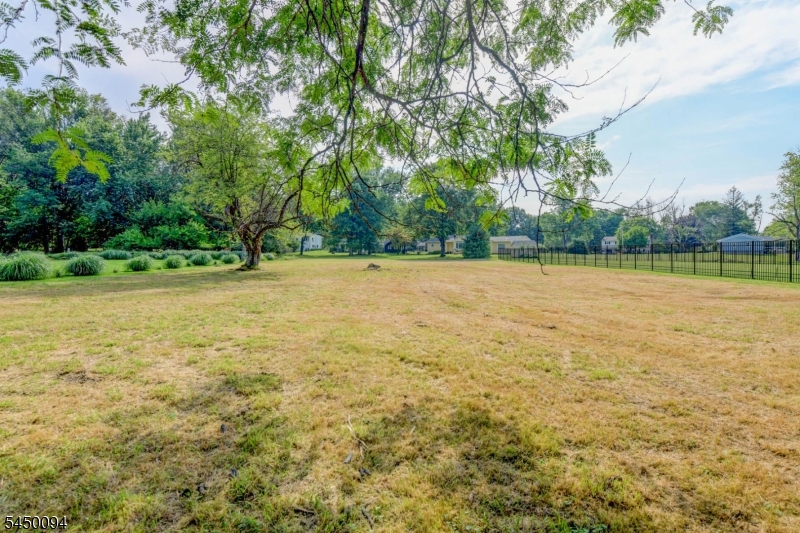 1018 Papen Rd
