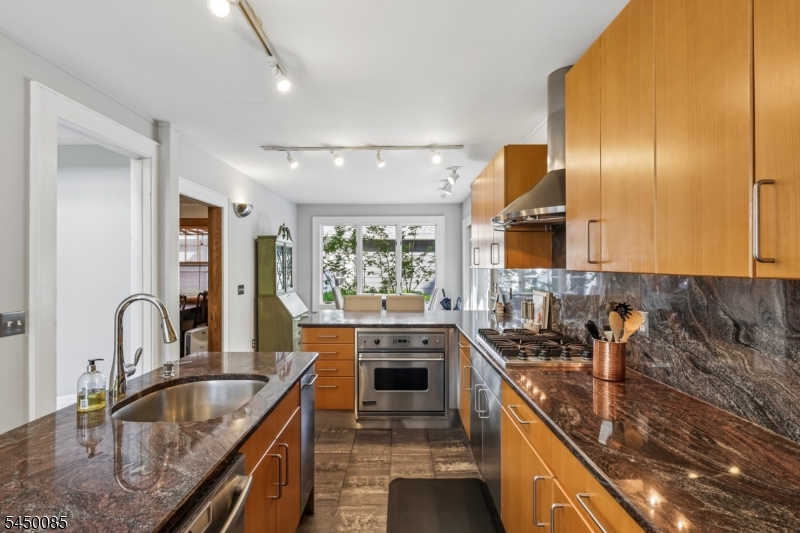 775 Boulevard