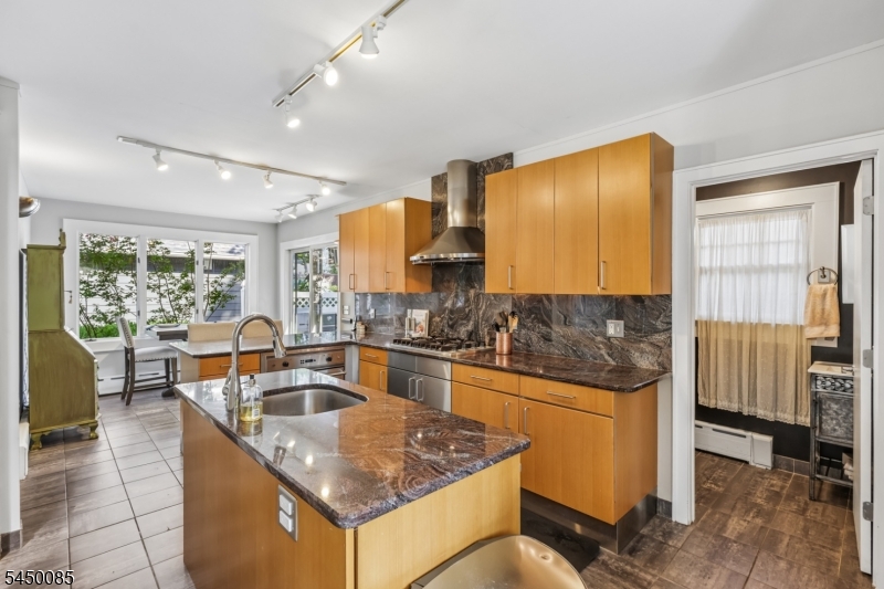 775 Boulevard