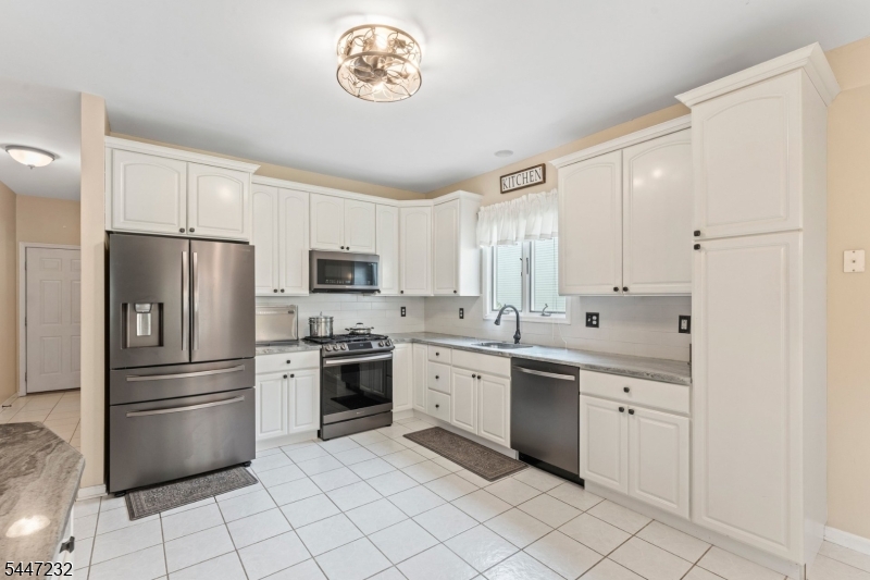 5 Clark Ct