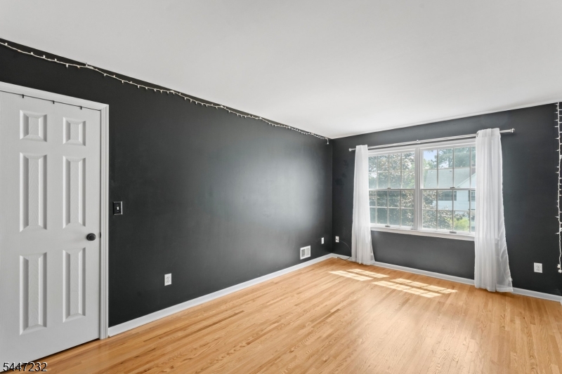 5 Clark Ct