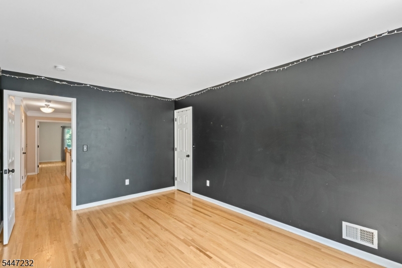 5 Clark Ct